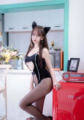 《女教师》