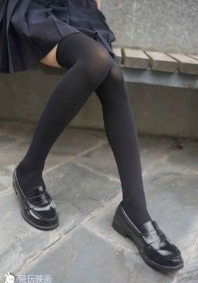 美女翘臀少妇啪啪呻吟流水图片