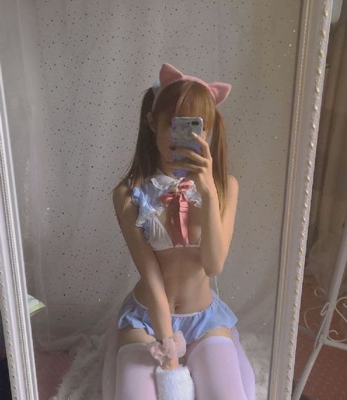 裙子下的怪兽