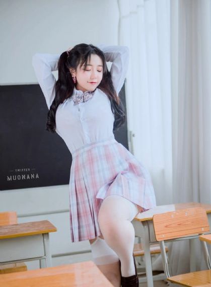 三角窗外是黑夜