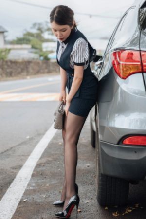 复仇女抢手